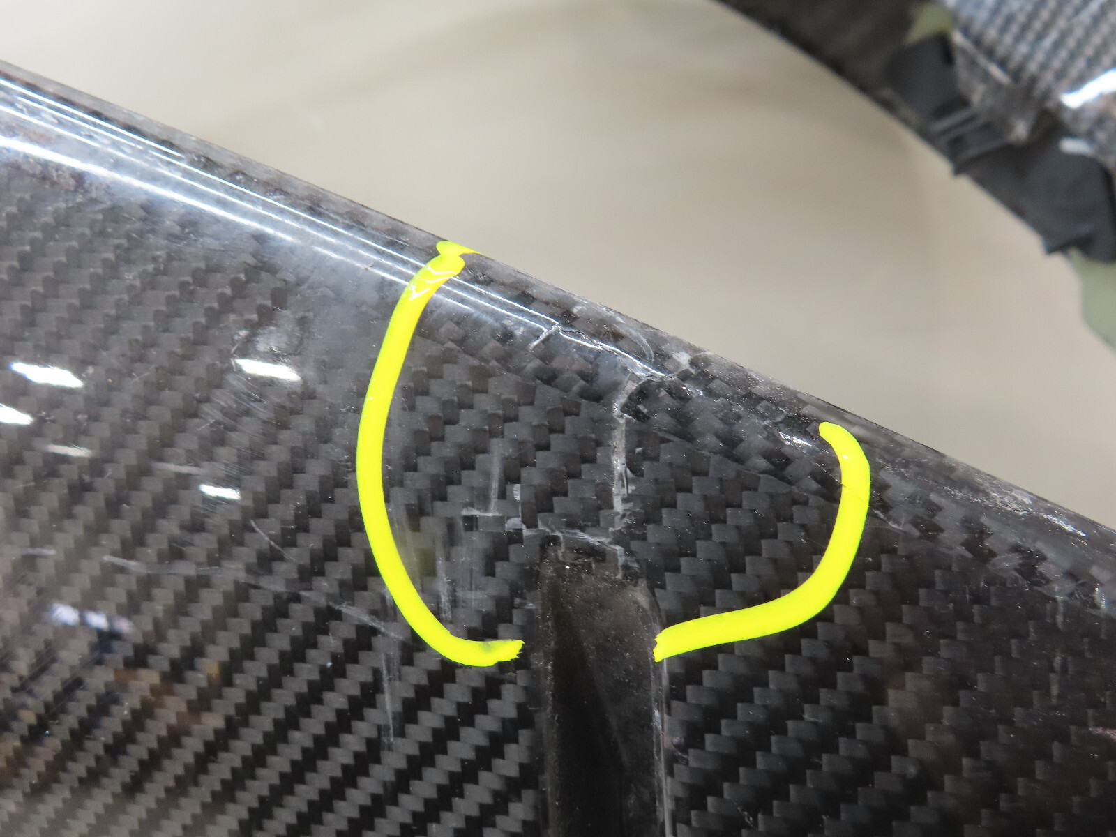 2017-2020 ASTON MARTIN VANTAGE REAR BUMPER COVER DIFFUSER CARBON FIBER OEM
