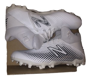 wide lacrosse cleats