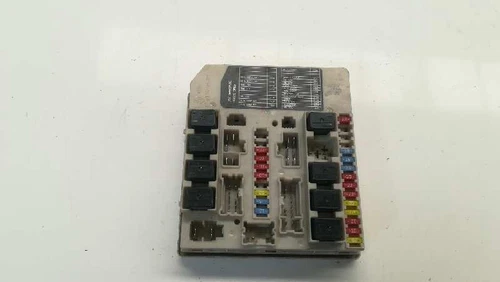 Caja Reles/Fusibles para NISSAN NOTE (E11E) * 187556