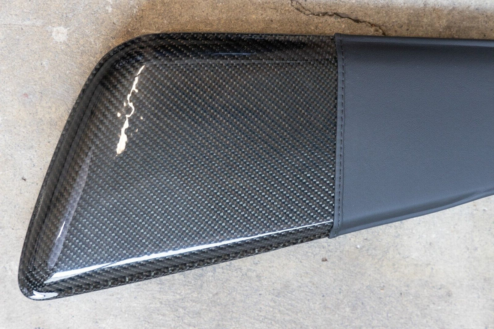 NOS PPI Design Carbon Fiber and Leather Knee Pad for 2007-2015 Audi R8 Typ 42