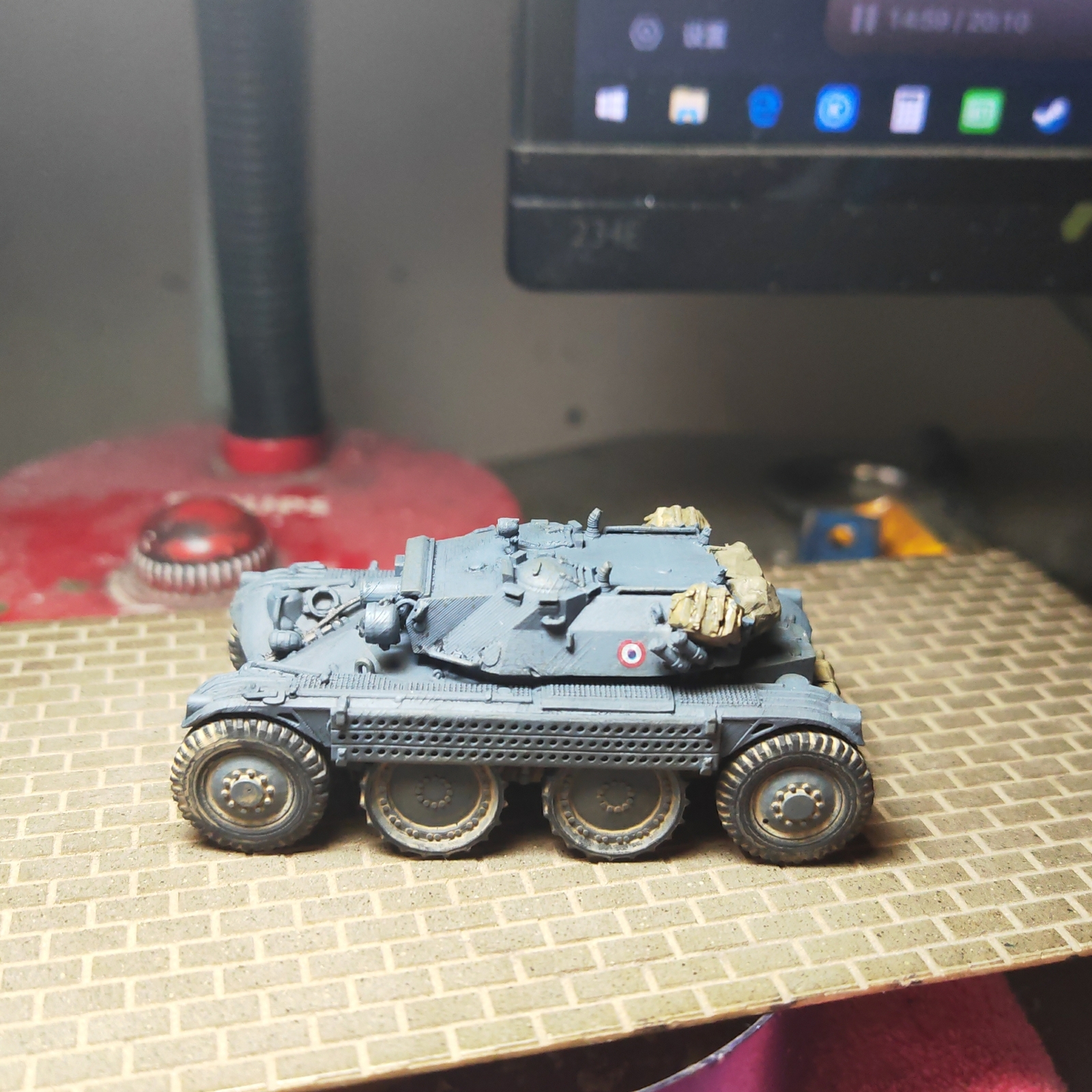 Picture 1 of 4