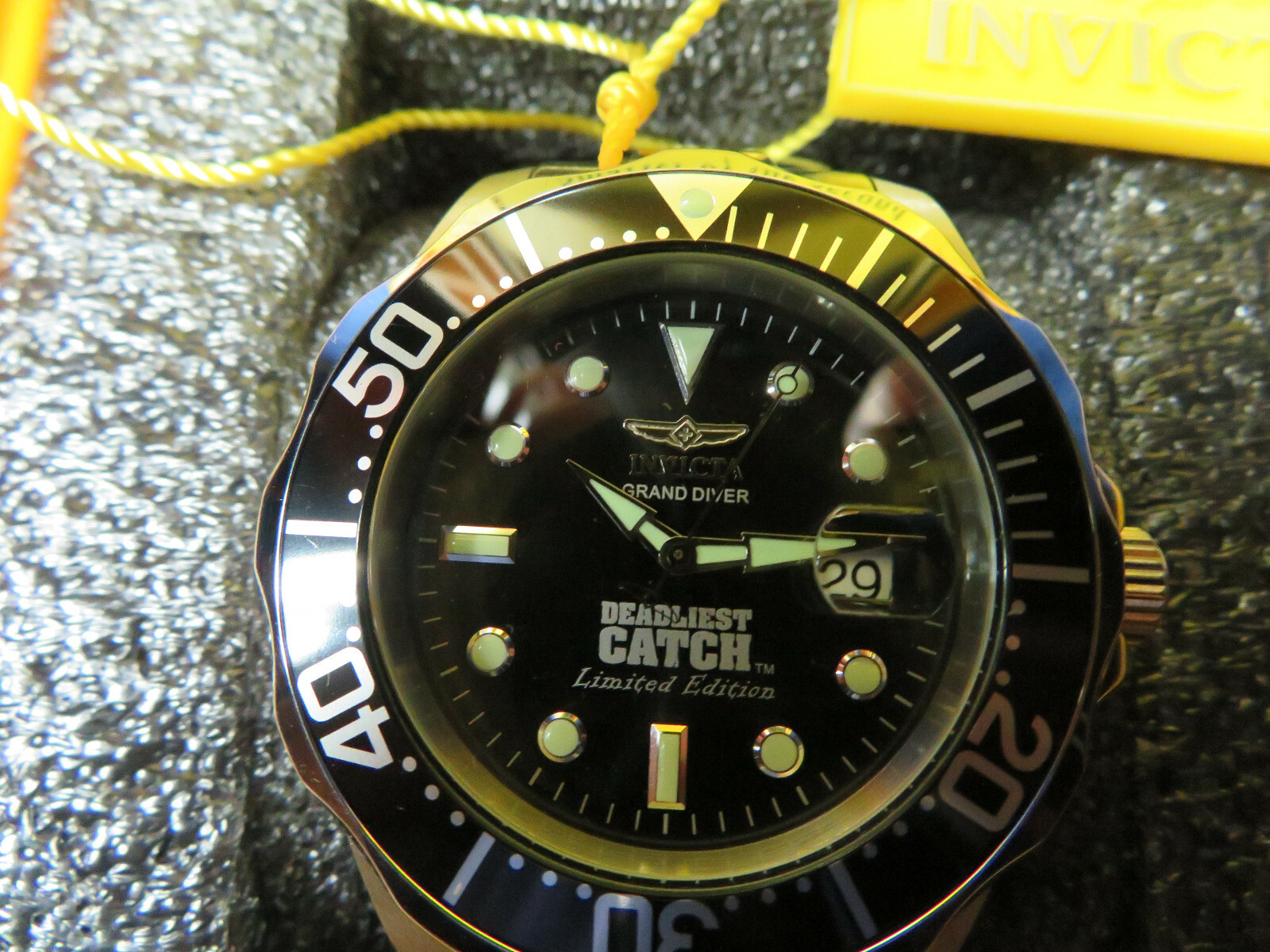 invicta deadliest catch watch