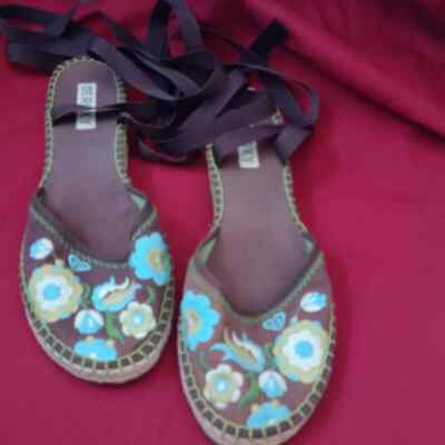 Roxy Sz 10  Espadrille Sandals