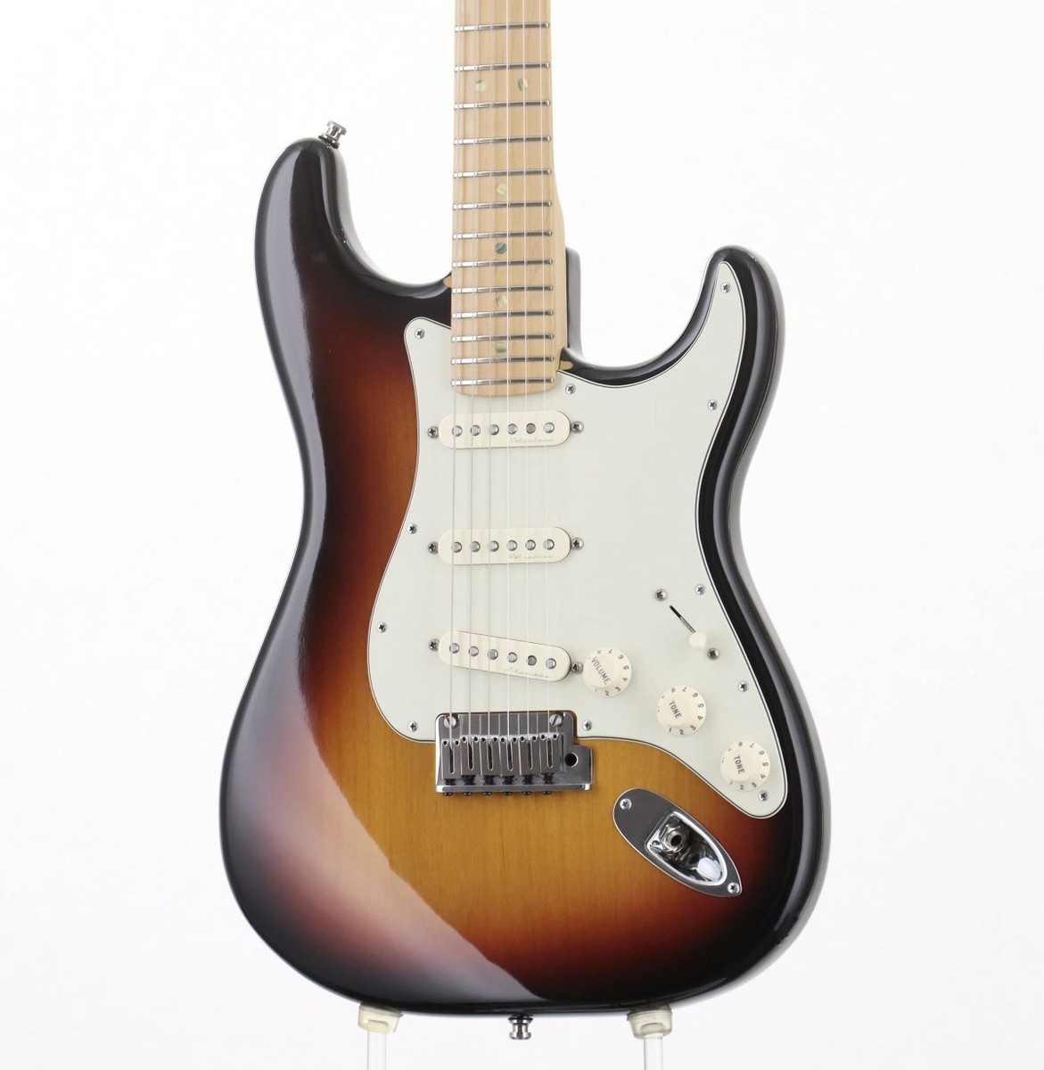Used Fender American Deluxe Stratocaster, 3-Color Sunburst Maple