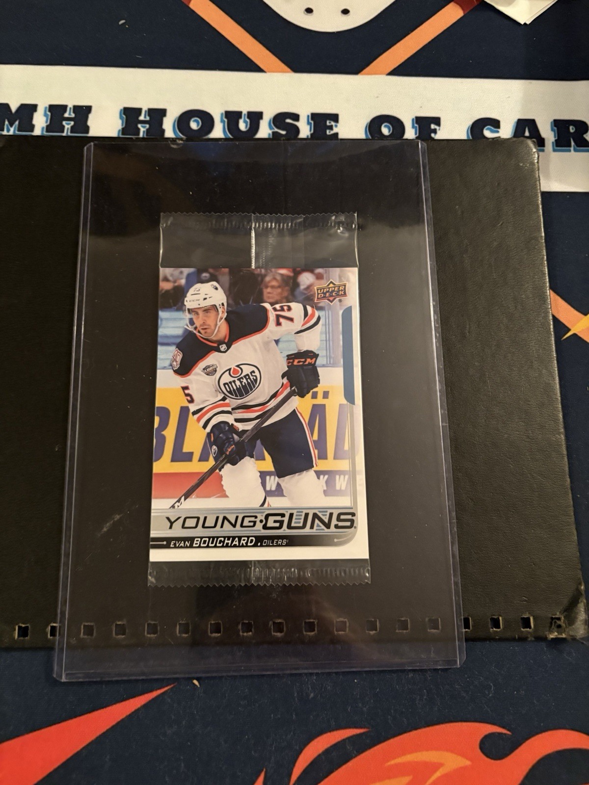 2018-19 UD Series 1 Young Guns Rookie Jumbo Evan Bouchard Edmonton Oilers #221
