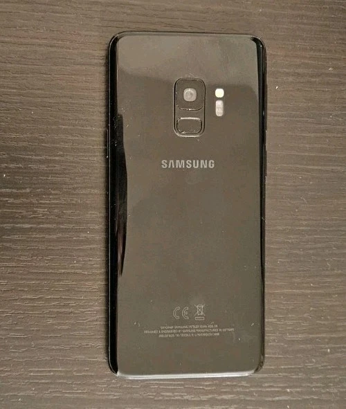 Samsung S9 - 64gb - 4G - Unlocked - Immagine 2 di 4