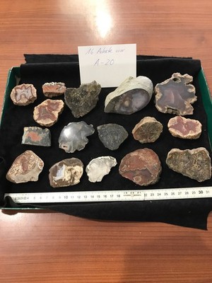 16 Stück Achate usw. Sammlung, Fundorte aus aller Welt  (A-20)