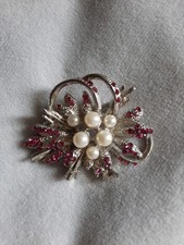 Faux Pearl Pink Crystal Silvertone Brooch Pin Pre-owned Excellent Condition