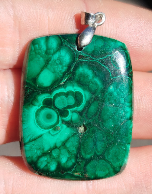 Pendentif malachite véritable 17g pour remplacer les imitations synthétiques