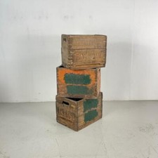 VINTAGE WOODEN FREMLINS TABLE WATER SODA & STOUT CRATES RETRO BOX BUSHEL #4489