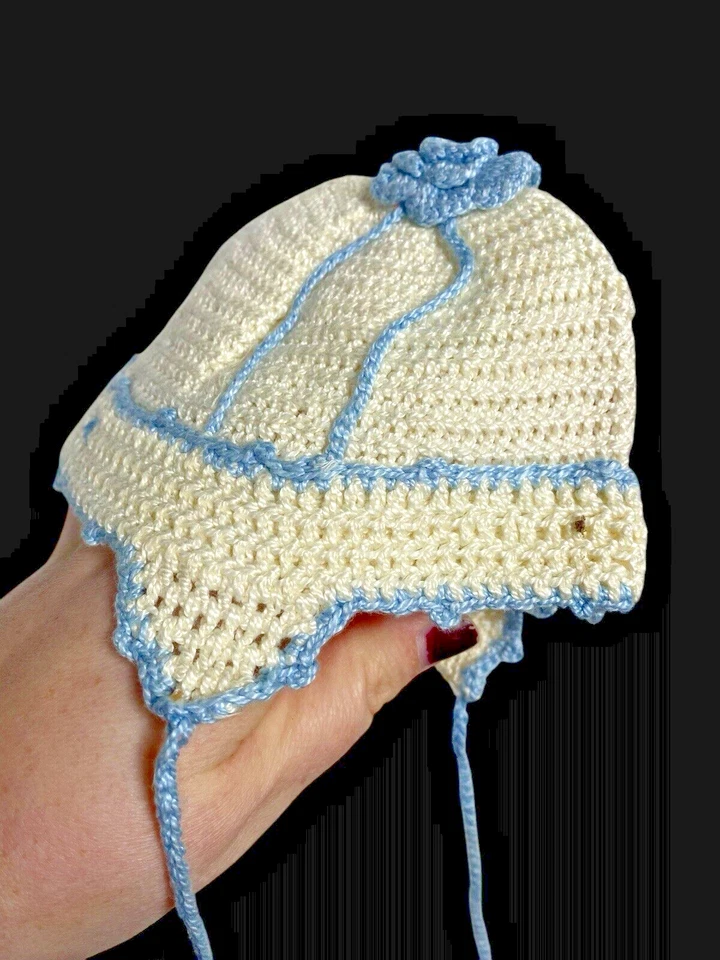 1940s Baby Crochet Cap Hat White Blue Floral Top Vintage Knit Winter Handmade - Image 3 of 4