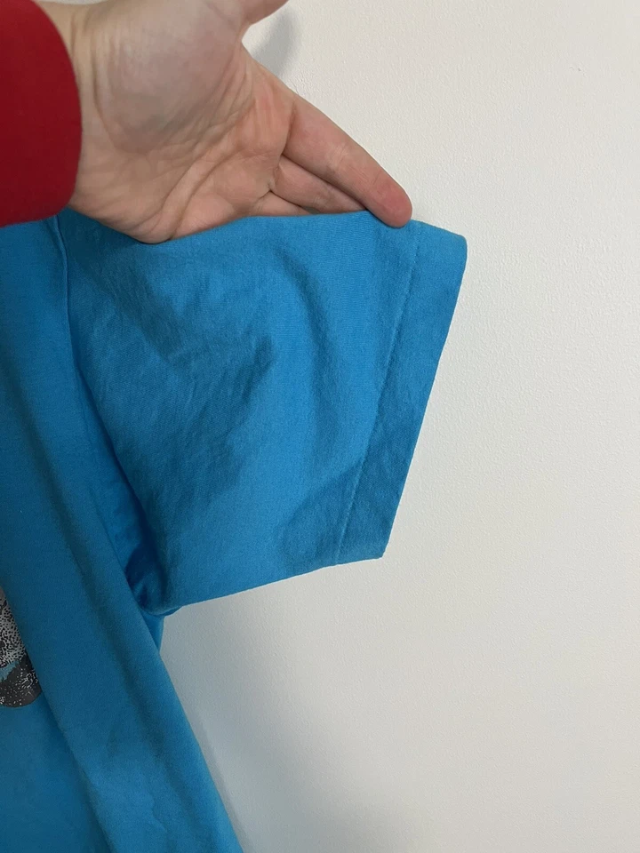 Camiseta Vintage Tela Estrelas Ponto Único Vôlei Tubarão Azul Extra Grande 50/50 - Imagem 4 de 4