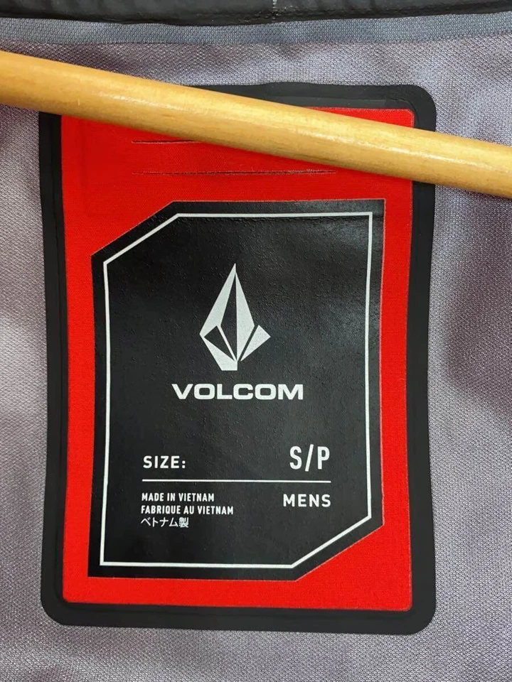Volcom Guide Gore-Tex Nylon Jacket, Size M, Red, Solid Color, Tag Included - Image 3 of 4