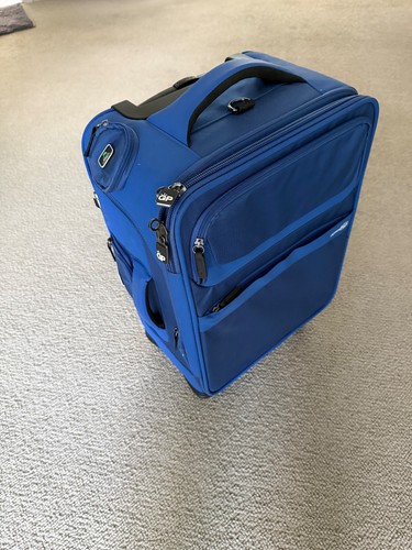 Genius Pack G3 22" Carry On Spinner Suitcase Luggage Royal Blue NEW Never Used📝