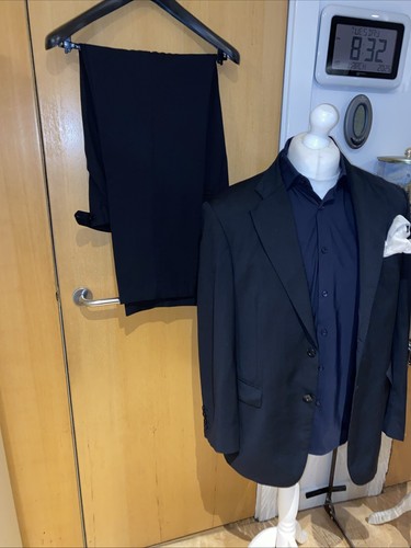 Marks& Spencer’s Men’s Italian Extra Fine Merino Wool Suit, 40 Reg, 34/31