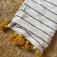 Moroccan Wool Throw Blanket, Throw Blanket,Bohemian Pom Pom Blanket White Black