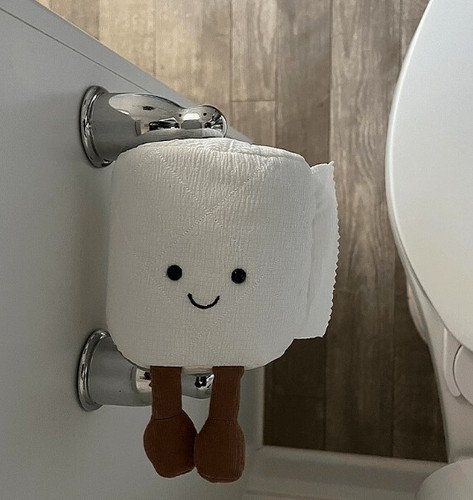 2025 Jellycat Amuseables Toilet Paper Roll NWT 6"-Valentine's Day gift
