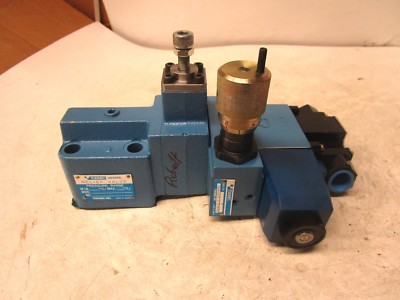 TOKIMEC VICKERS TCG61-03-C-C-P7-H-12-S128 24DC 28W  PRESSURE RELIEF VALVE