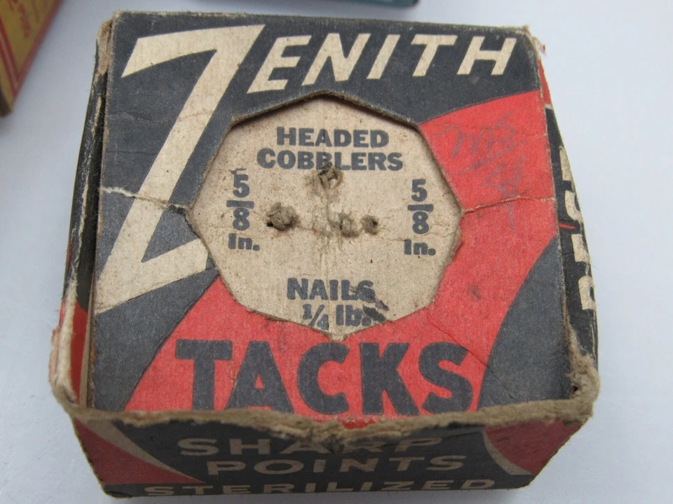 9 Cajas Vintage Tack Tapicería Uñas Zenith Torre Americana Bulldog Foto 3 de 4