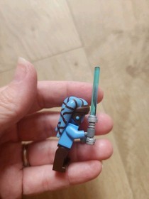 LEGO Star Wars Aayla Secura Twi'lek Minifigure 75182 w Lightsaber Mini Fig Euc