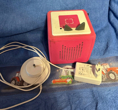 Tonies  Toniebox Starterset pink mit Ladestation und Netzteil