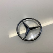 Mercedes-Benz CLS C219 2006 Herstelleremblem A2197580058 JON52438