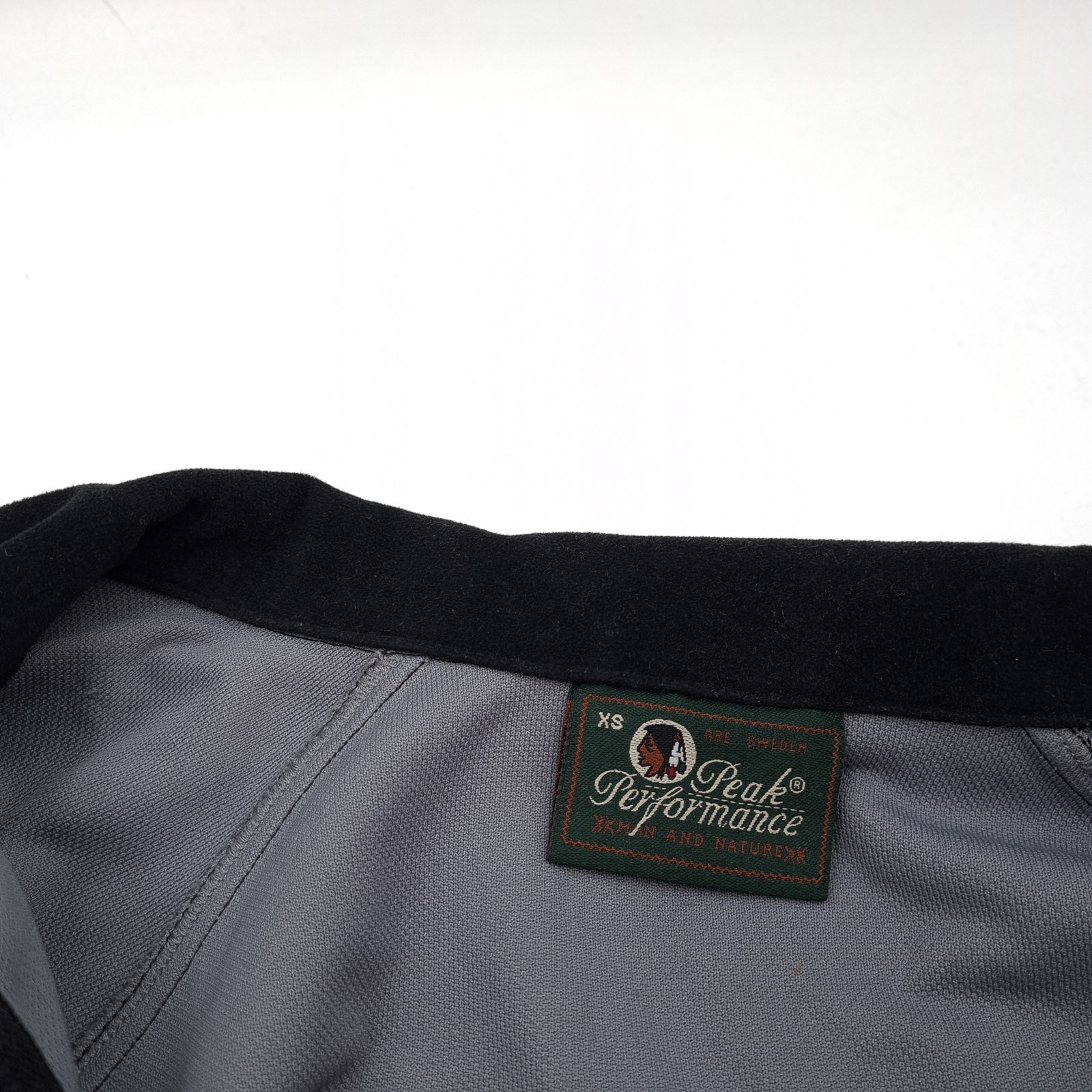 Peak Performance Softshell Jacket Black Water Res… - image 4