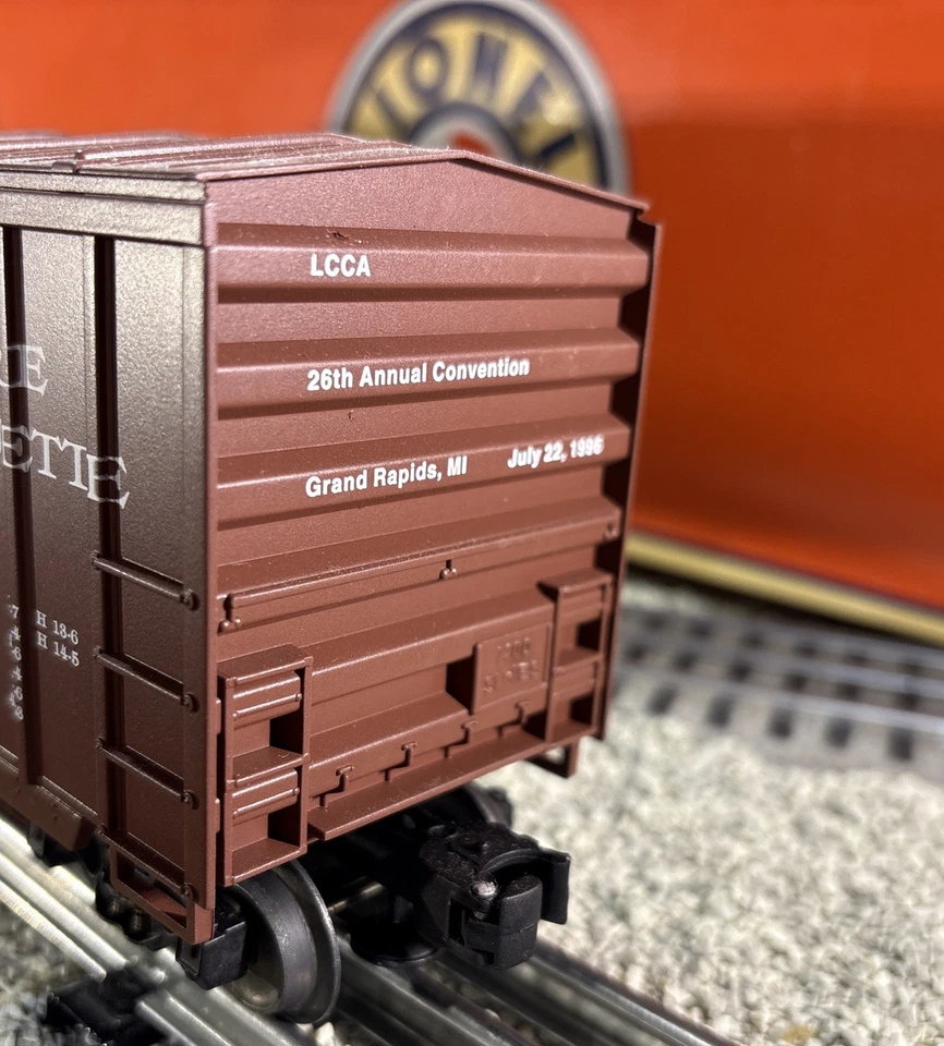 LIONEL~Pere Marquette LCCA 50’ DOUBLE DOOR BOXCAR #71996~O Scale! - Image 4 of 4
