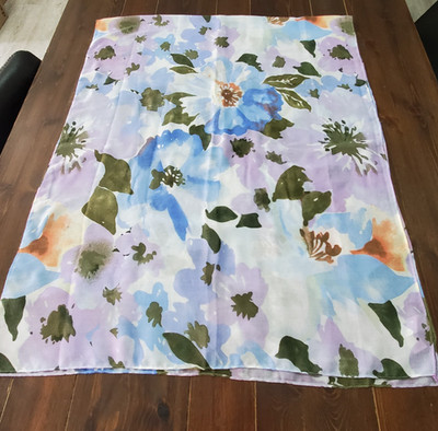 Beeline Scarf White Lavender Blue Floral 28x36'' Lightweight Romantic Fem Boho