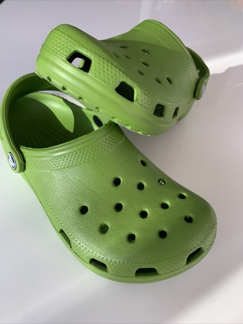 xxl crocs