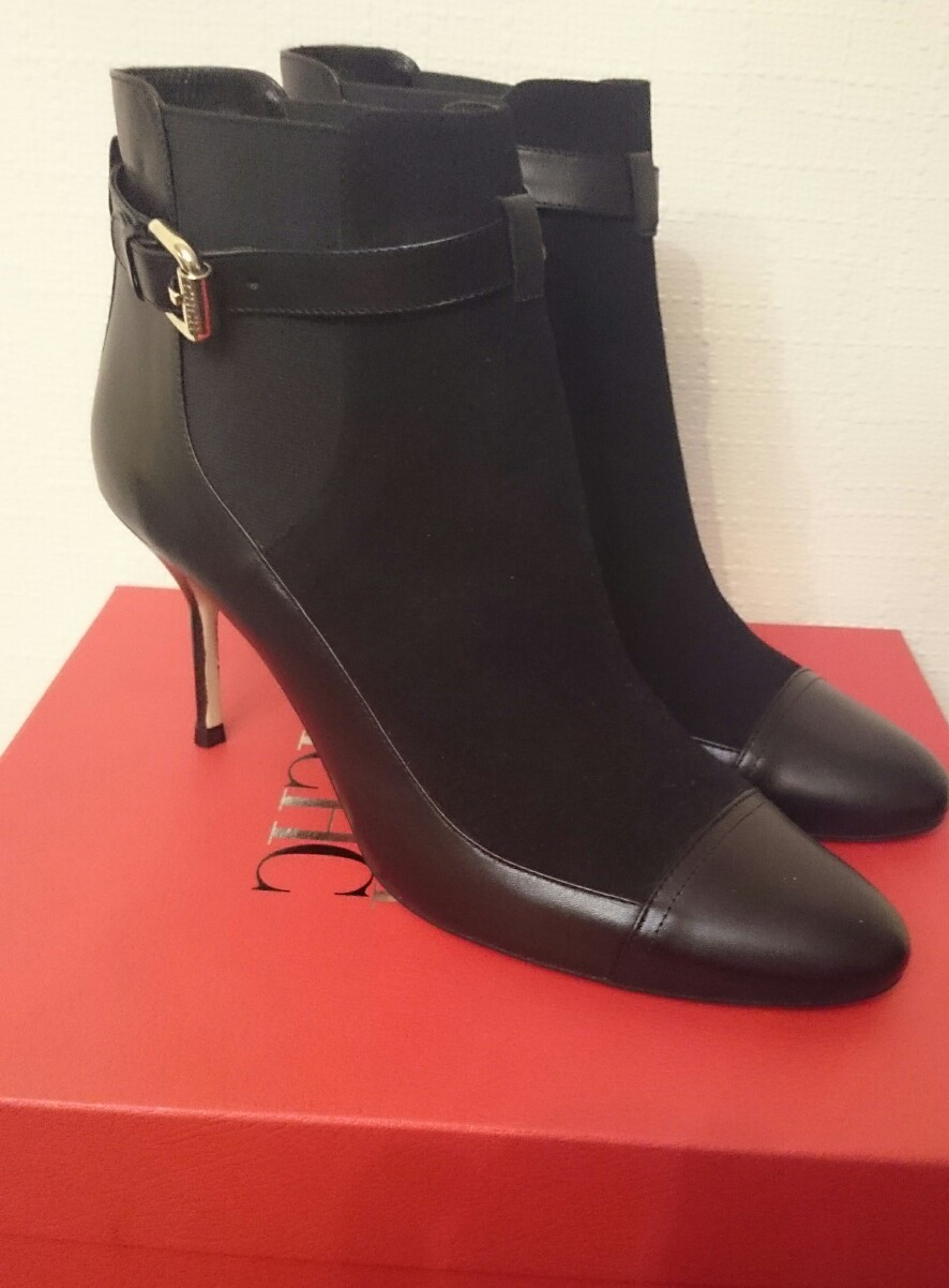 CAROLINA HERRERA Calfskin Goat Leather Suede CH Ankle Boots Heel