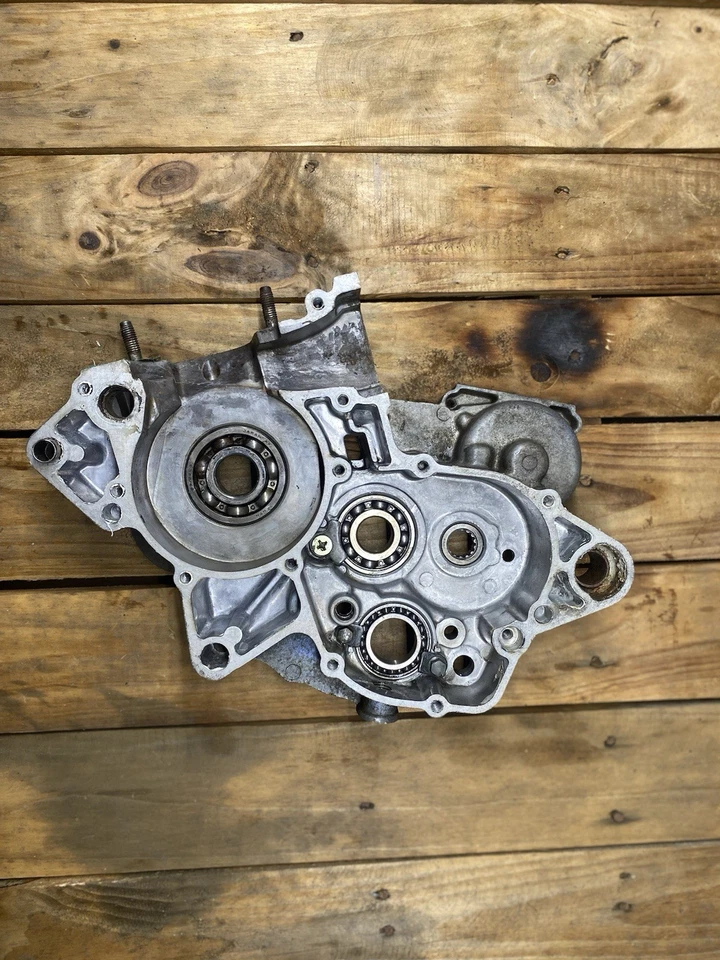 Yamaha YZ125 1999 2000 OEM MOTOR IZQUIERDO CÁRTER CÁRTER BLOQUE CÁRTER  Foto 2 de 4