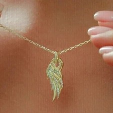 14K Yellow Gold Plated Women's Wing Shape Pendant 2 Ct Round Simulated Diamond