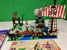 LEGO Pirates: Pirates Perilous Pitfall (6281)
