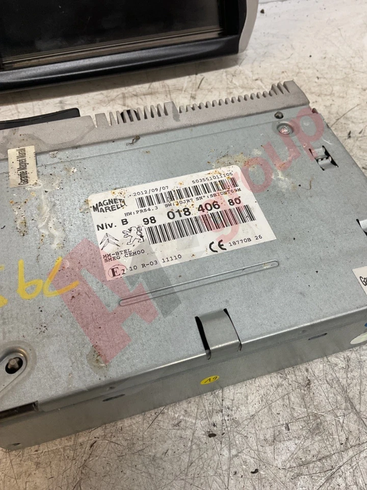 RENAULT CLIO MK4 EXPRESSION 12-16 COMPLETE STEREO RADIO HEAD UNIT DISPLAY 980184 - Image 4 of 4