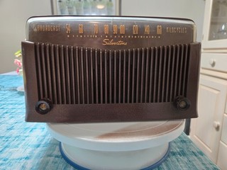 Vintage Tube Radio