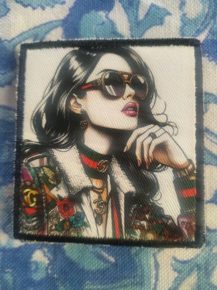 Gucci Stemma.misura 6×6cm  - Immagine 3 di 4