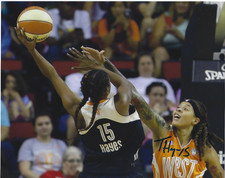 TIFFANY HAYES Signed 8 x 10 Photo WNBA Basketball UCONN Huskies VALKYRIES