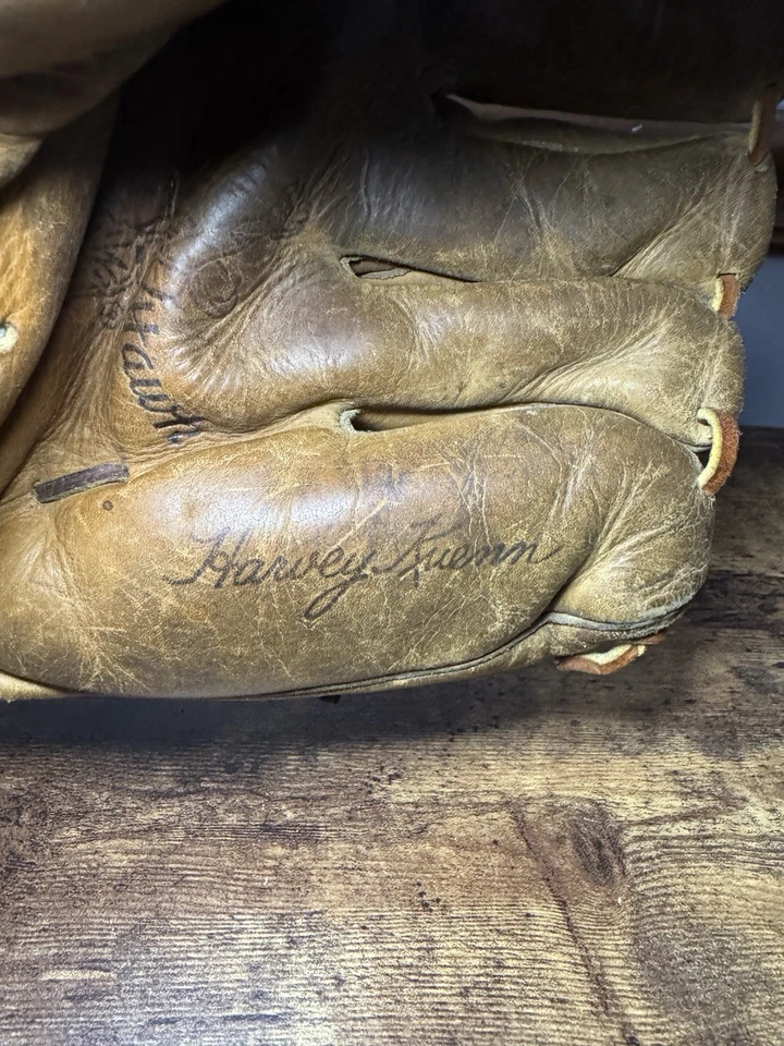 Vintage Wilson A2234 Harvey Kuenn Ball Hawk Baseball Glove Right Hand Throw USA - Image 4 of 4