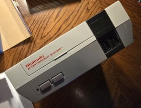 No Reserve! Nintendo NES Console Challenge Set Original Box & Super Mario 3!