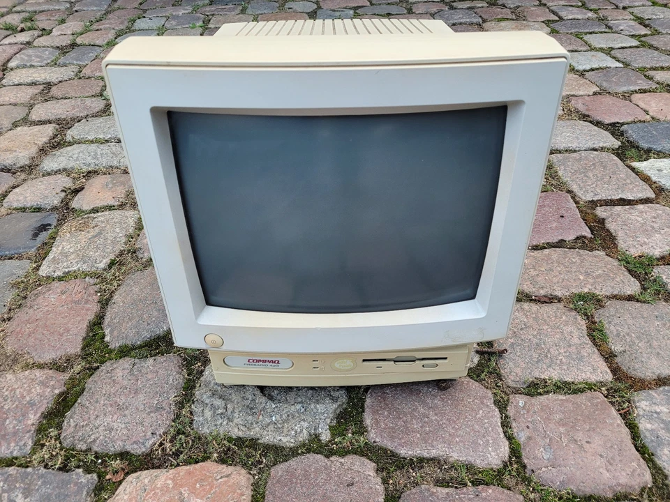 Compaq Presario 425, PC mit Color Monitor, mit CPU 486 SX - 33, funktioniert - Bild 2 von 4