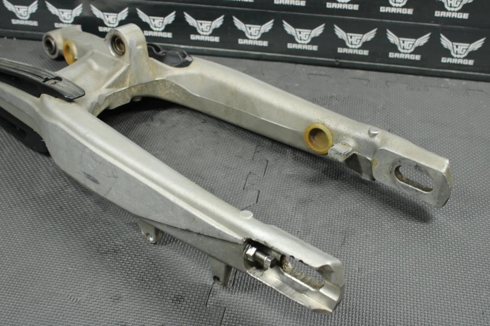 KTM 250 SX-F 2007 OEM basculante brazo oscilante suspensión 77304030344 Foto 2 de 4