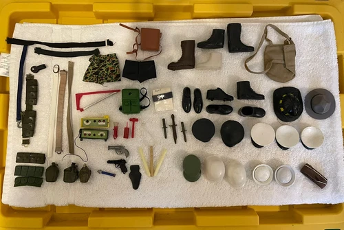 Vintage lot of 1960-70-80s weapons / accessories / parts mostly GI Joe 50+ piece