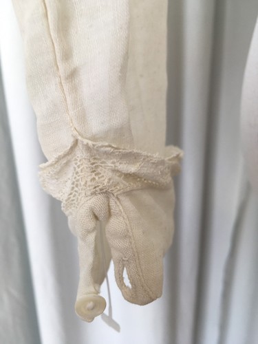 Antique Victorian embroidered blouse with elastic waist - Picture 5 of 12