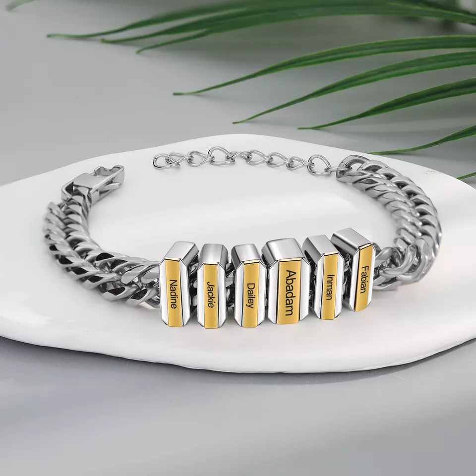 Pulsera Cadena Eslabones Cubanos Día del Padre Personalizada Hasta 6 Nombres Grabados Foto 2 de 4