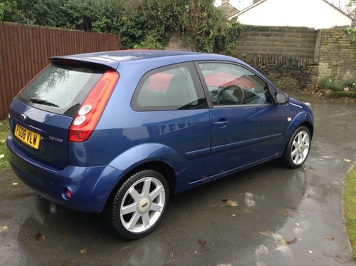 2008 08 Ford Fiesta Zetec Blue 1.2 3dr, Bluetooth, Sony CD, Parking Sensors - Picture 2 of 8