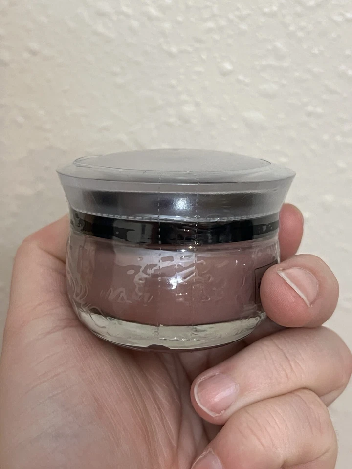 Signature Club A Over 40 Only Vitamin C & Silicone Line Fill Eye & Cheek Color - Image 4 of 4