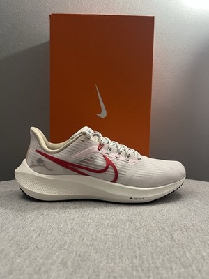 Nike Air Zoom Pegasus 39 Sail University Red Women's Shoe Size 7 FD4344-161