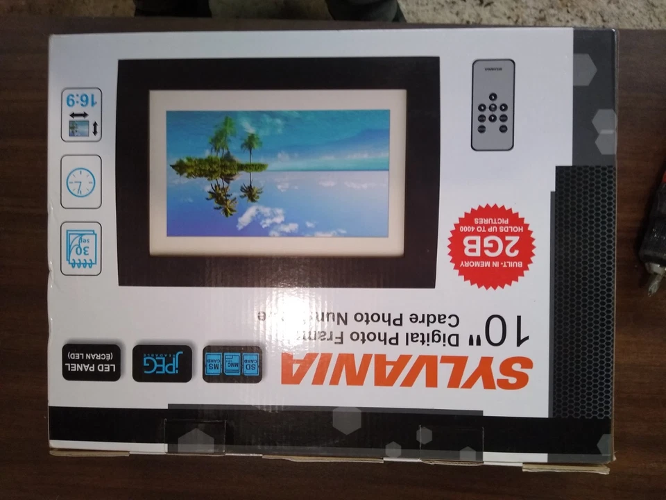 Sylvania 2 GB  10 in Digital Photo Frame jpeg (perhaps MP3 but uncertain) - Image 4 of 4