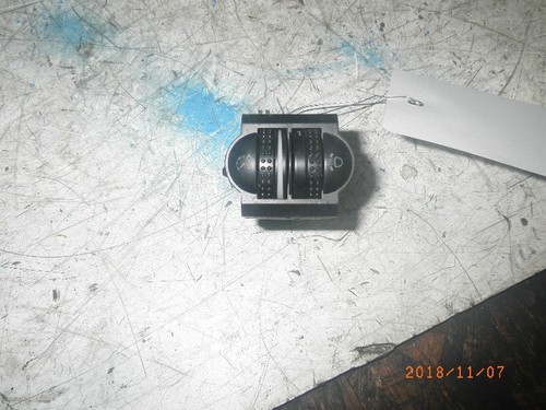 115672 Schalter VW Passat B5.5 Variant (3B6) 3B0941333C 2.0